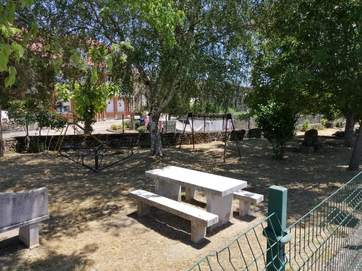 Hotel Rural Lajafriz Fornillos de Aliste Екстериор снимка